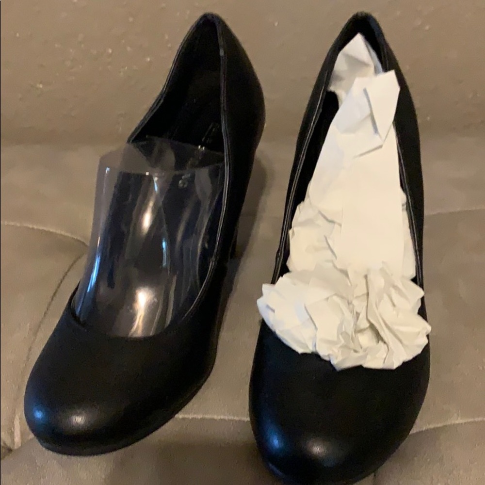 Brand new heels size 6